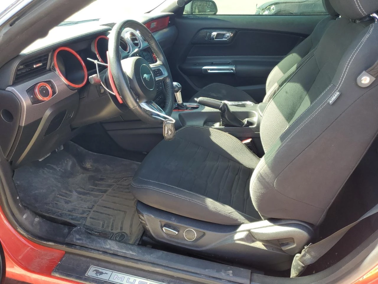 Ford Mustang 5.0* GT - изображение 7
