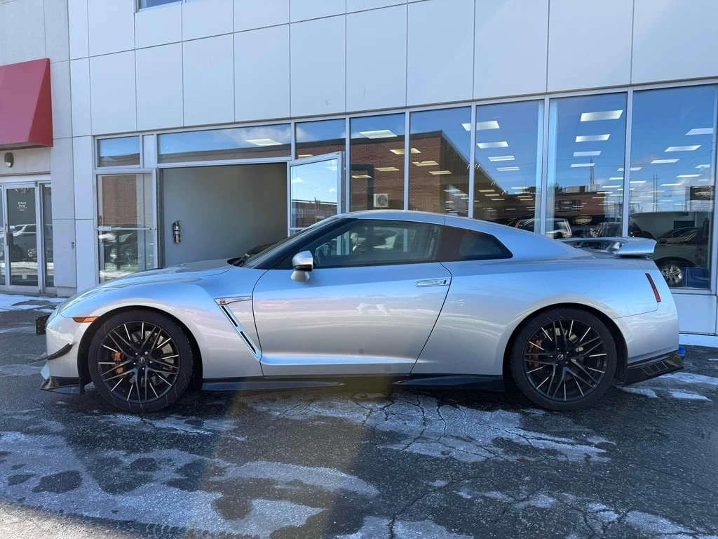 Nissan Gt-r * Premium * CARFAX * БЕЗ ПЪРВОНАЧАЛНА ВНОСКА - изображение 2