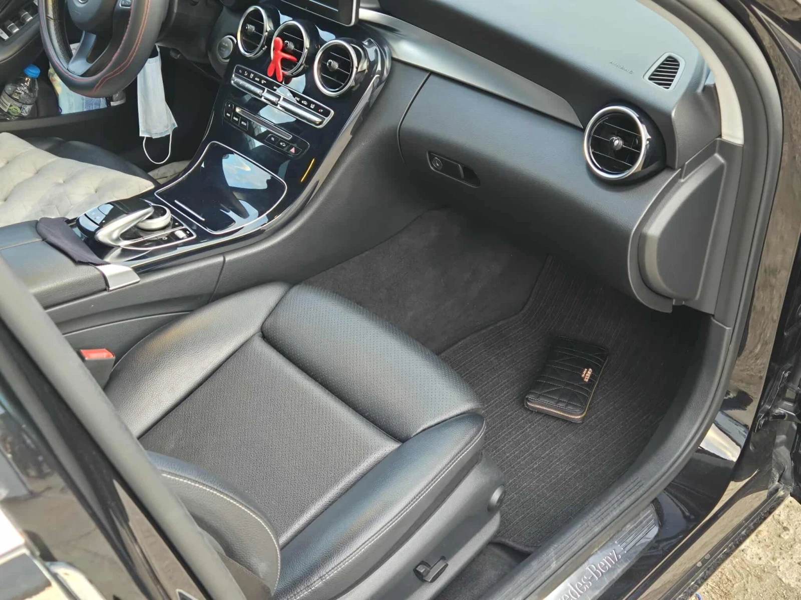 Mercedes-Benz C 220, снимка 6 - Автомобили и джипове - 53803211