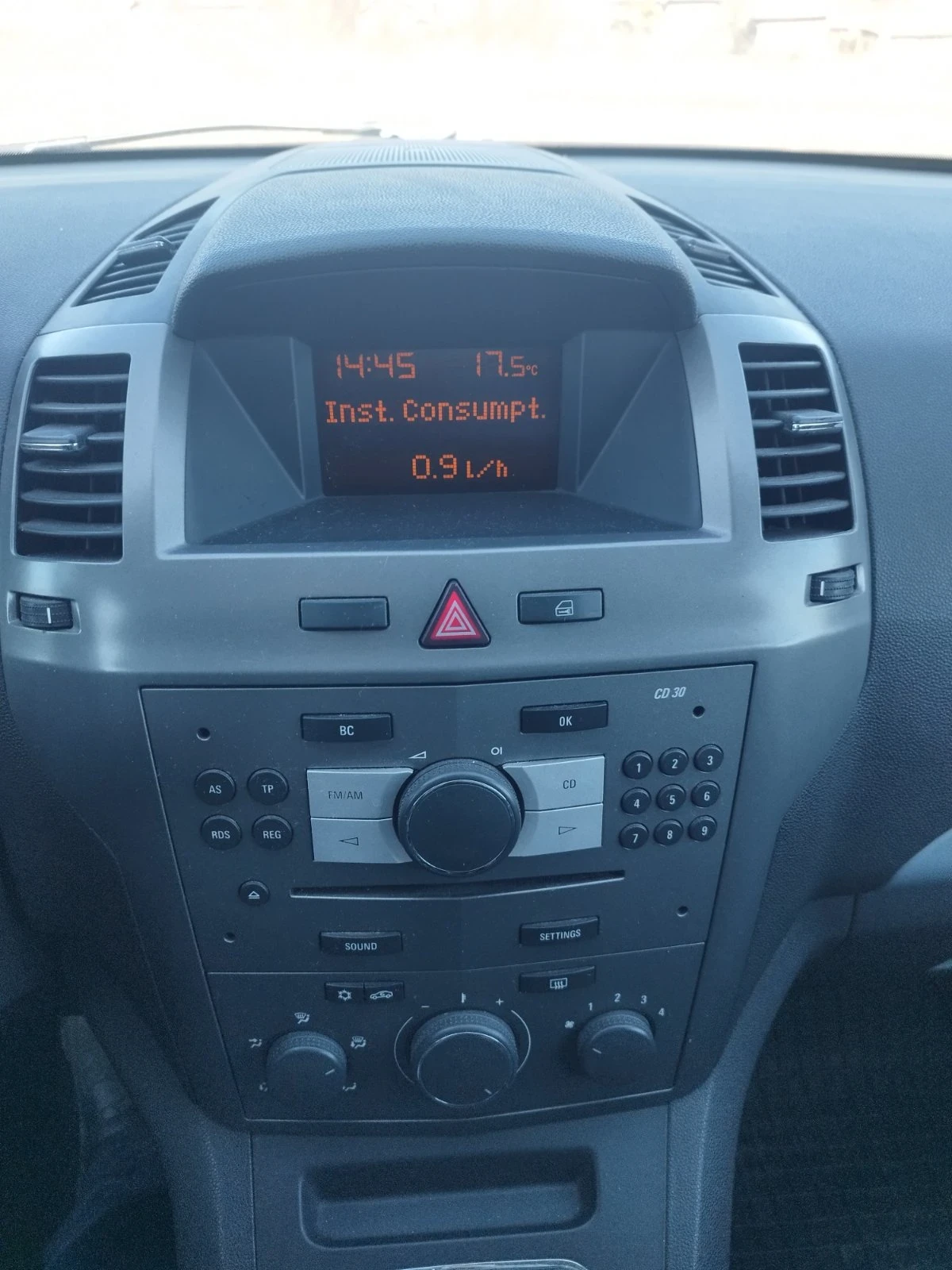 Opel Zafira 1.9, снимка 5 - Автомобили и джипове - 53850854