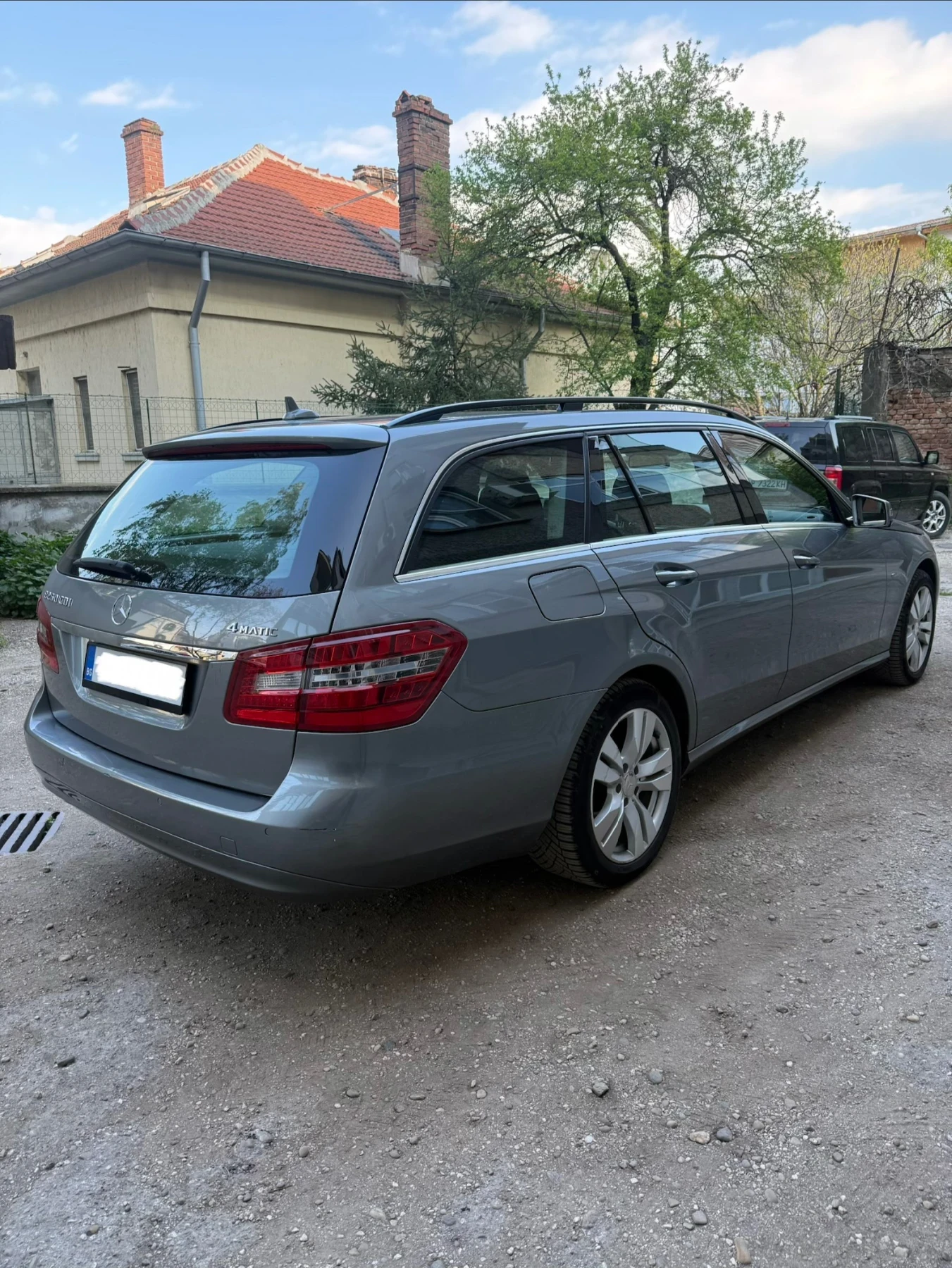 Mercedes-Benz E 250 4MATIC, снимка 5 - Автомобили и джипове - 54239489