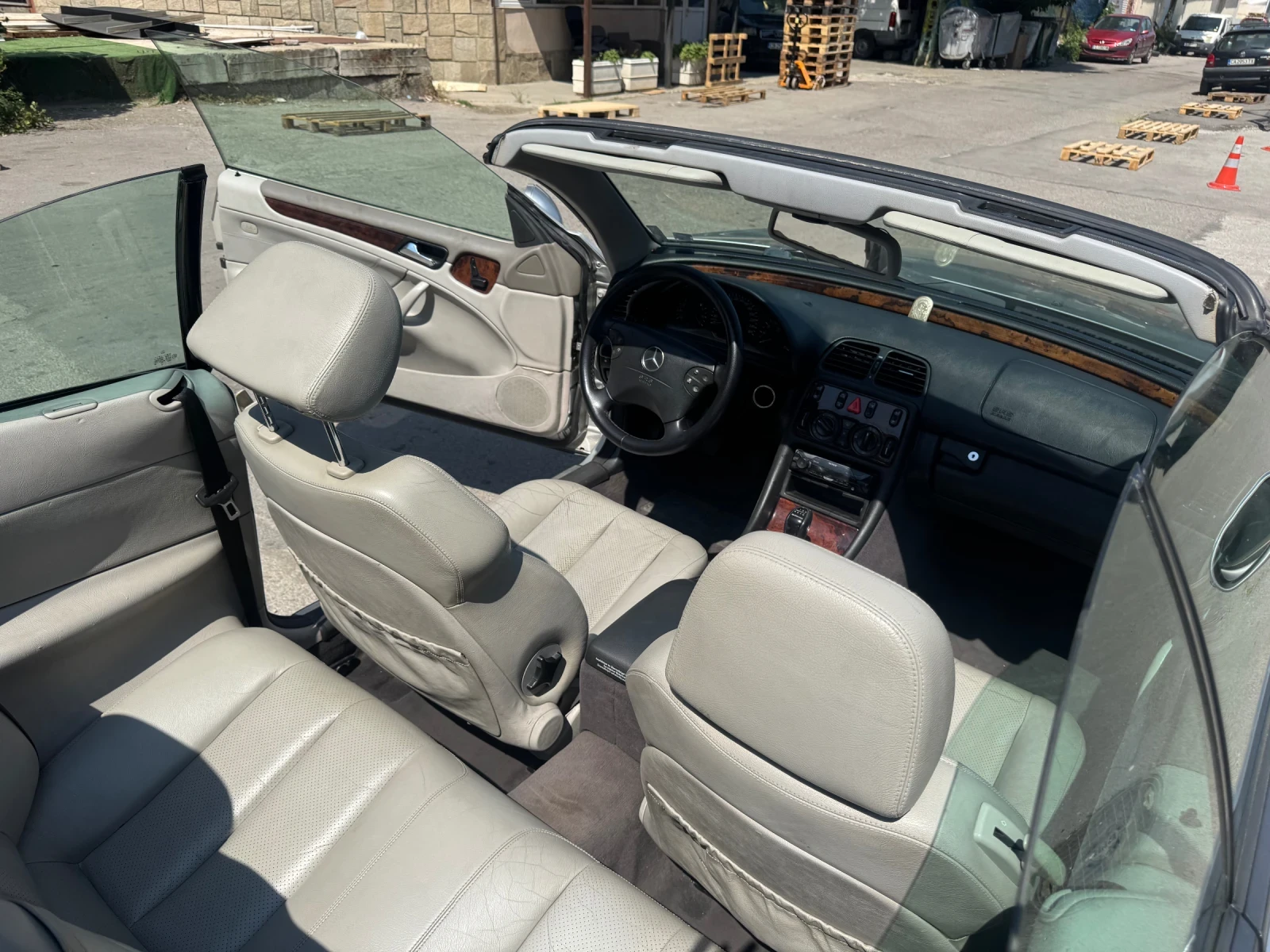 Mercedes-Benz CLK 200 Kompresor, снимка 11 - Автомобили и джипове - 54665405