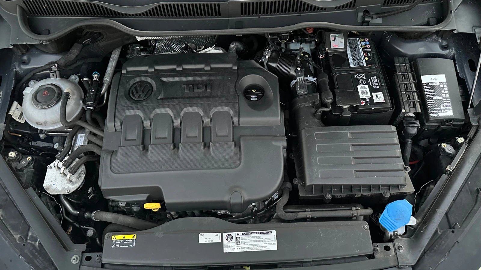 VW Sportsvan 1.6TDI, снимка 14 - Автомобили и джипове - 55620819