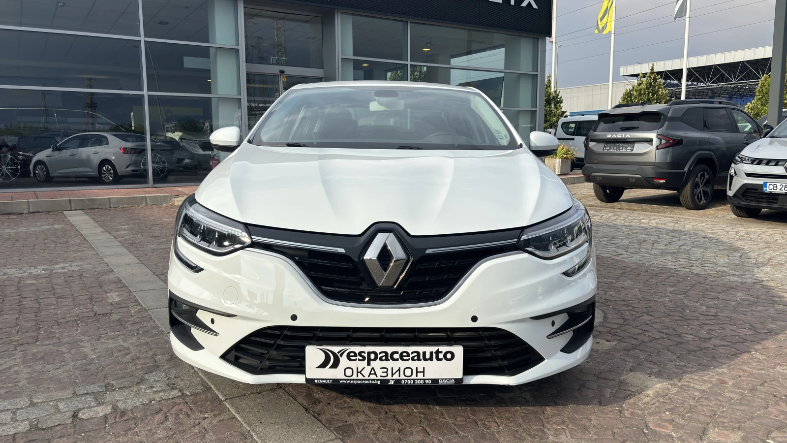 Renault Megane Sedan 1.3TCe 140 к.с./Life, снимка 5 - Автомобили и джипове - 55903459
