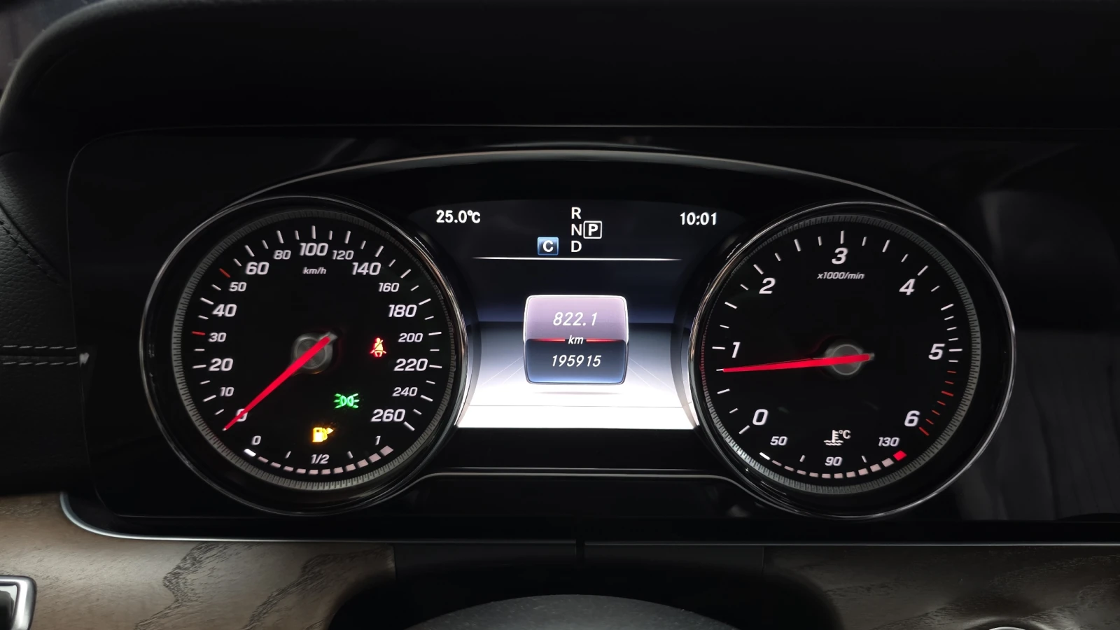 Mercedes-Benz E 220 ЕЛ. БАГАЖНИК* BLIND SPOT* HUD* ЛЮК* КРАЙНА ЦЕНА, снимка 8 - Автомобили и джипове - 55982756