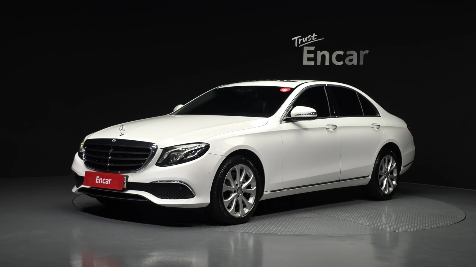 Mercedes-Benz E 220 ЕЛ. БАГАЖНИК* BLIND SPOT* HUD* ЛЮК* КРАЙНА ЦЕНА