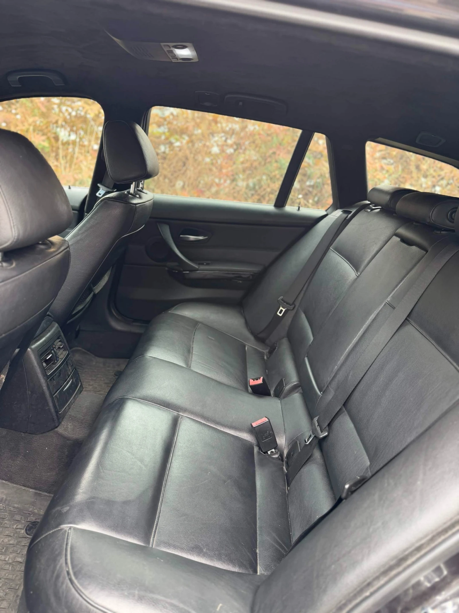 BMW 330, снимка 8 - Автомобили и джипове - 56226763