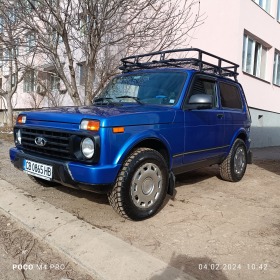 Lada Niva урбан, снимка 1 - Автомобили и джипове - 44750328