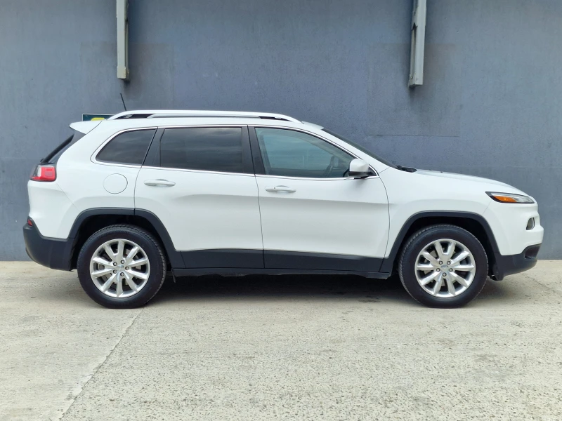 Jeep Cherokee 3.2 Limited 4X4 AUT, снимка 9 - Автомобили и джипове - 51103170