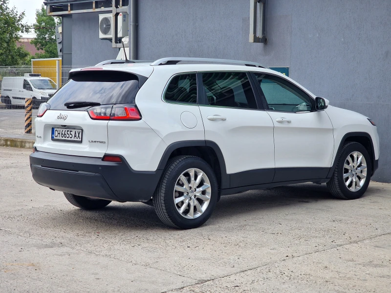 Jeep Cherokee 3.2 Limited 4X4 AUT, снимка 8 - Автомобили и джипове - 51103170