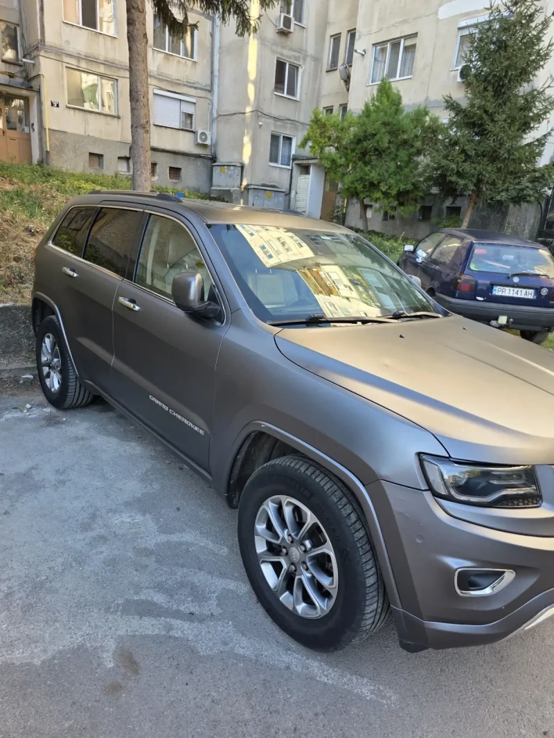 Jeep Grand cherokee OVERLAND, снимка 2 - Автомобили и джипове - 52634844