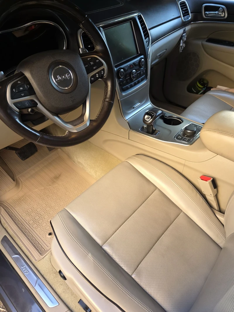 Jeep Grand cherokee OVERLAND, снимка 9 - Автомобили и джипове - 52634844