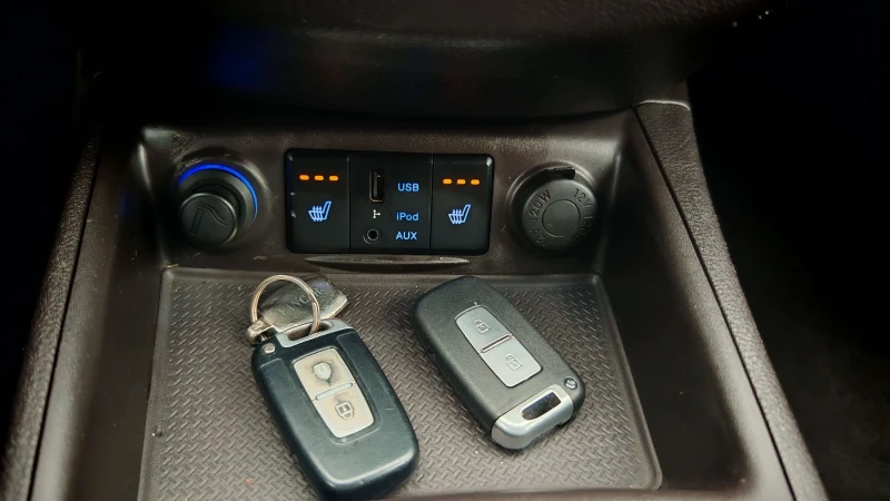 Hyundai Santa fe 2.2CRDI-197k.ТОП СЪСТОЯНИЕ СЕРВИЗНА КНИЖКА , снимка 15 - Автомобили и джипове - 51971909