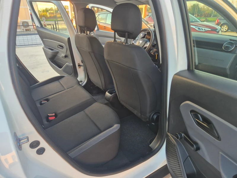Dacia Duster  N1 4x4 M/T1.5 DCI , снимка 10 - Автомобили и джипове - 52002334