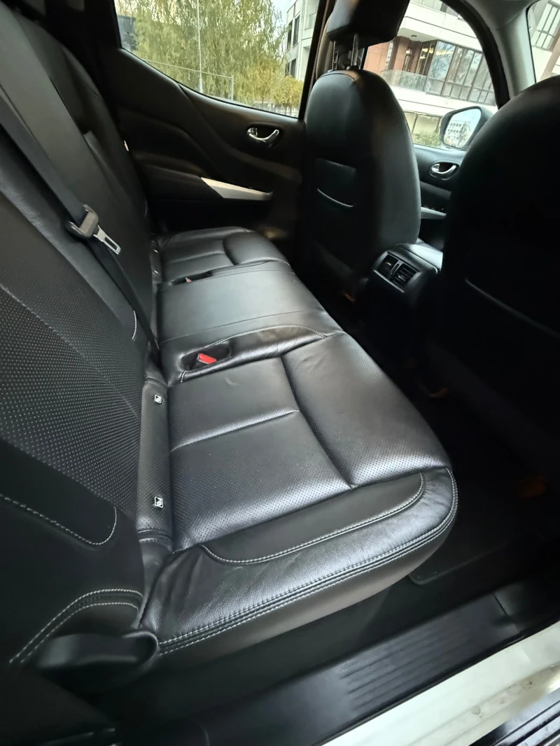 Nissan Navara, снимка 9 - Автомобили и джипове - 52635028