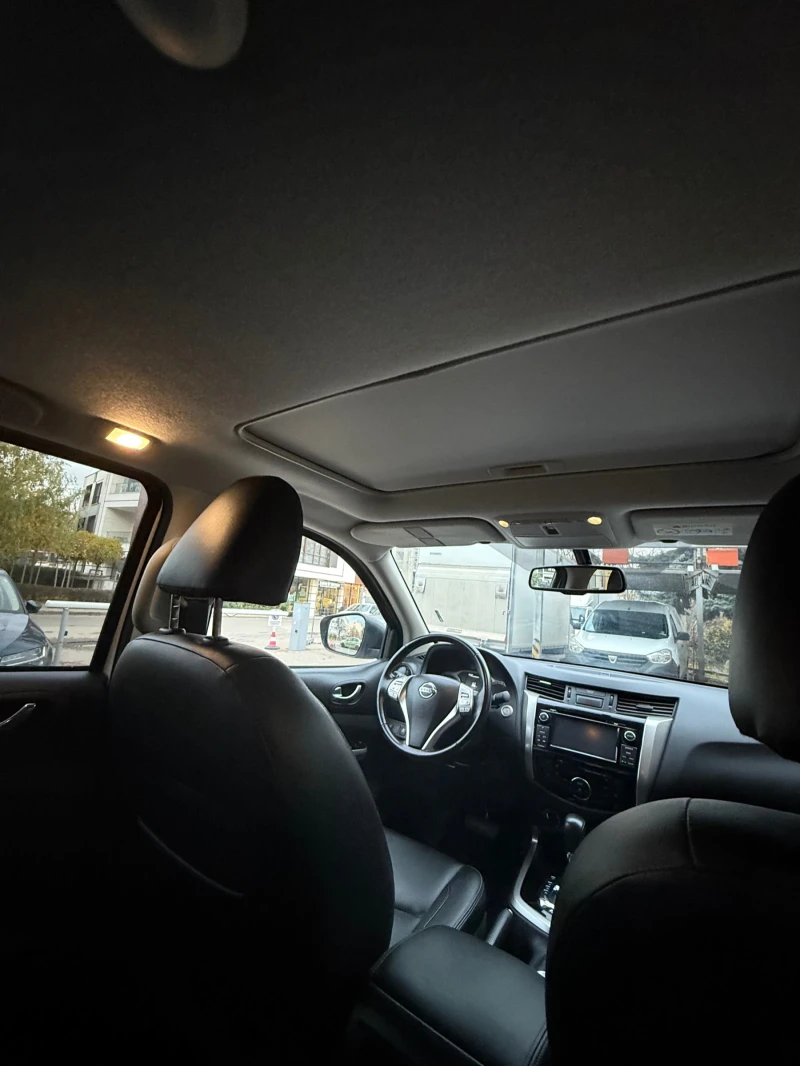 Nissan Navara, снимка 13 - Автомобили и джипове - 52635028