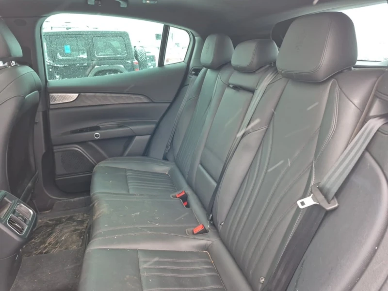 Maserati Grecale * MODENA * CARFAX * БЕЗ ПЪРВОНАЧАЛНА ВНОСКА, снимка 13 - Автомобили и джипове - 52929597