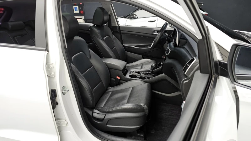 Hyundai Tucson 2.0CRDI/FACE/Пълна сервизна !!!, снимка 7 - Автомобили и джипове - 53429656