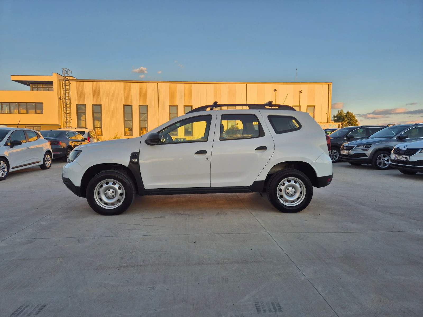 Dacia Duster  N1 4x4 M/T1.5 DCI  - изображение 2