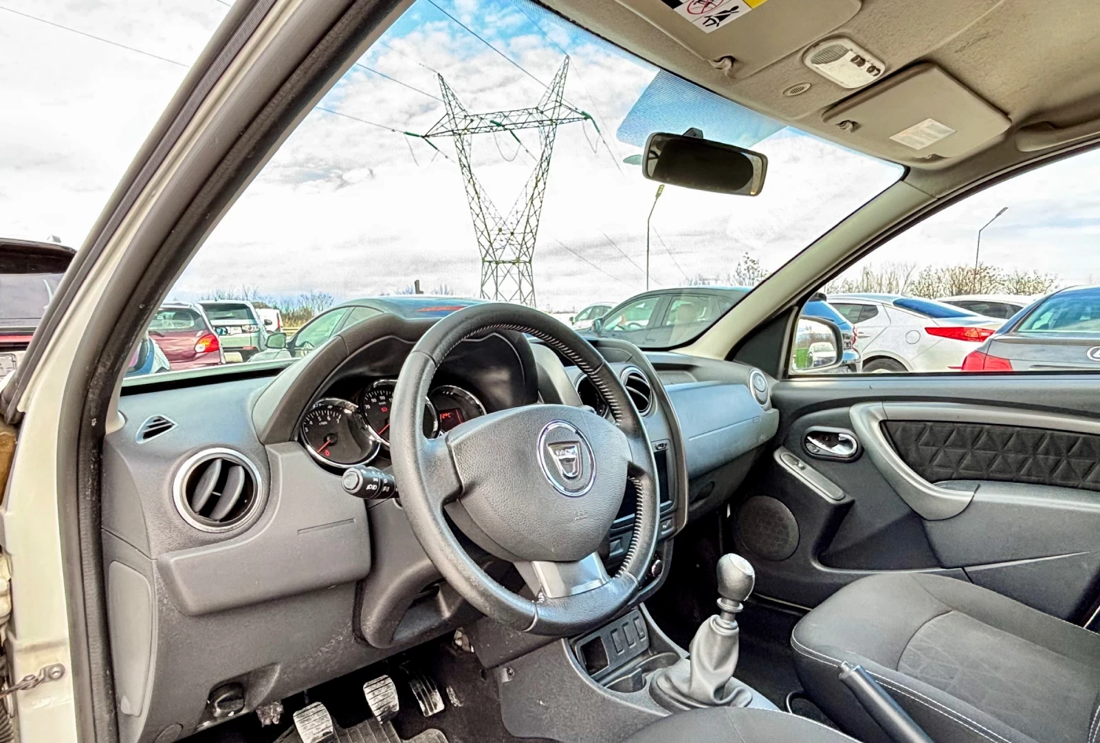 Dacia Duster 1.5DCI/ПАРКТРОНИК/6 СКОРОСТИ - изображение 9