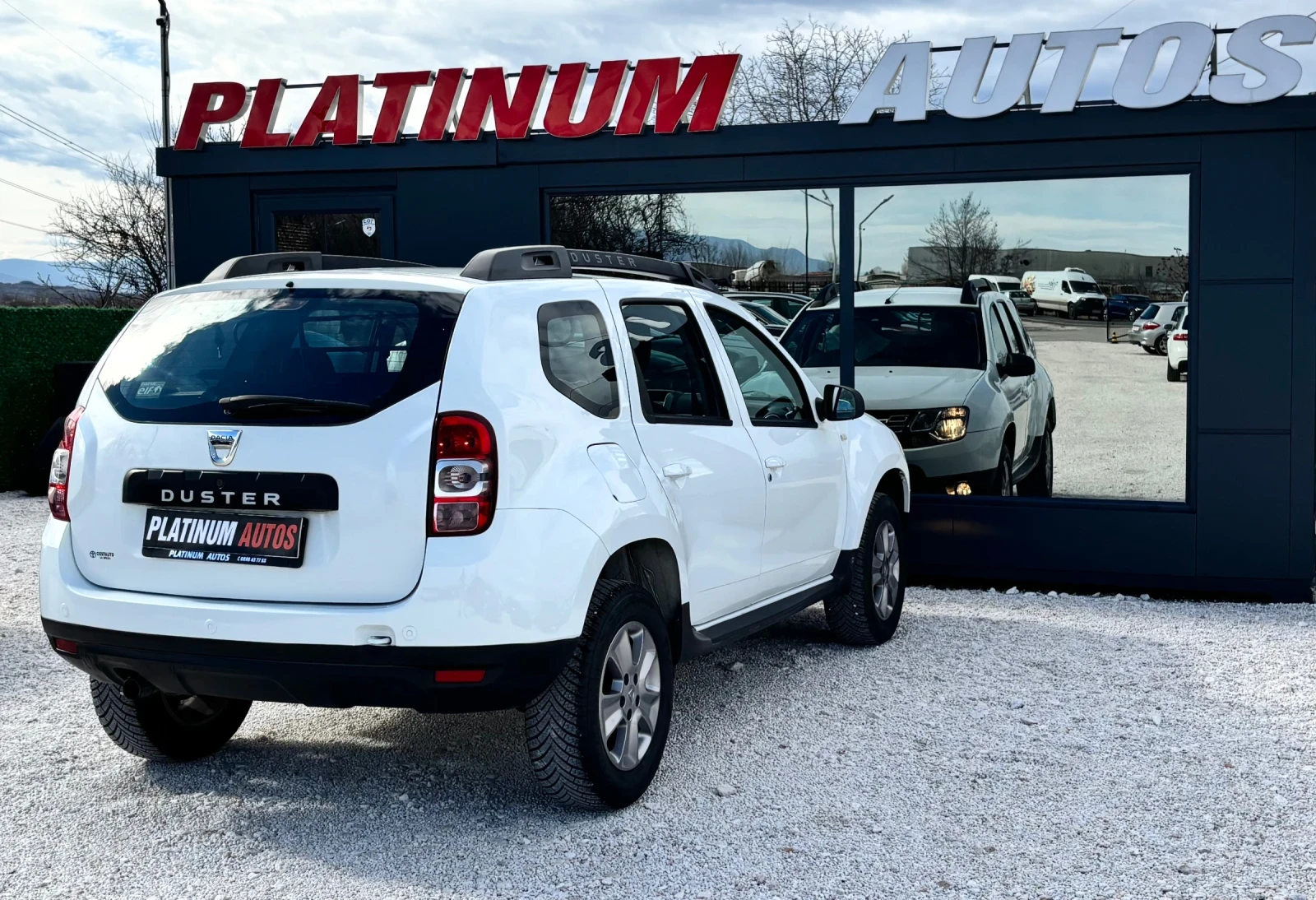 Dacia Duster 1.5DCI/ПАРКТРОНИК/6 СКОРОСТИ - изображение 6