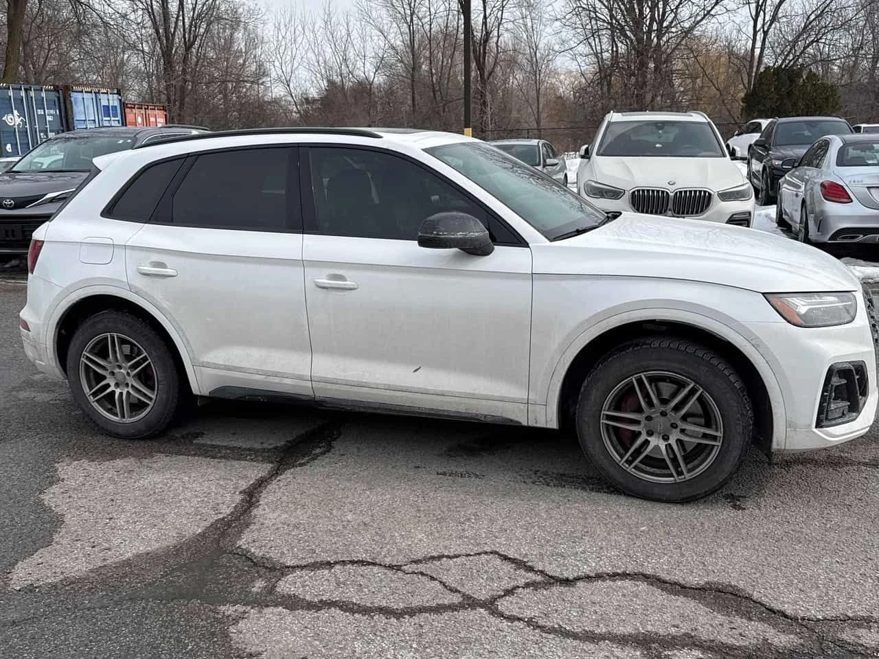 Audi SQ5 * Progressiv * CARFAX * БЕЗ ПЪРВОНАЧАЛНА ВНОСКА, снимка 3 - Автомобили и джипове - 53940772