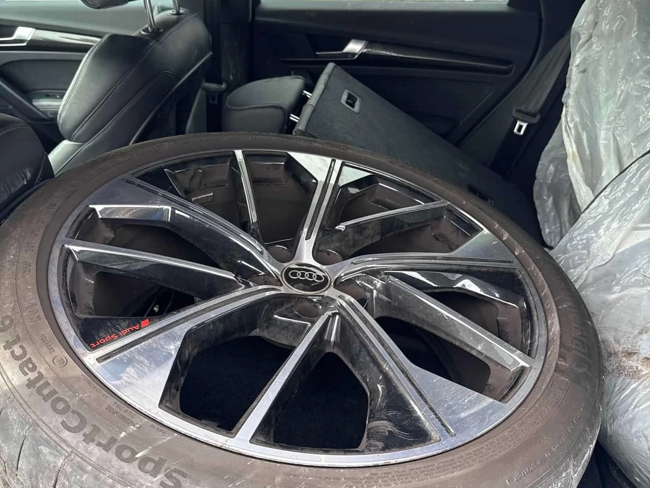 Audi SQ5 * Progressiv * CARFAX * БЕЗ ПЪРВОНАЧАЛНА ВНОСКА, снимка 11 - Автомобили и джипове - 53940772