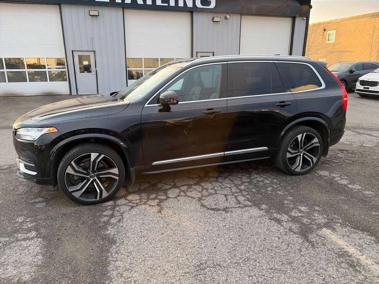 Volvo Xc90  2.0L | Ultimate Bright Theme | 360 | ОДУХВАНЕ, снимка 3 - Автомобили и джипове - 54367394