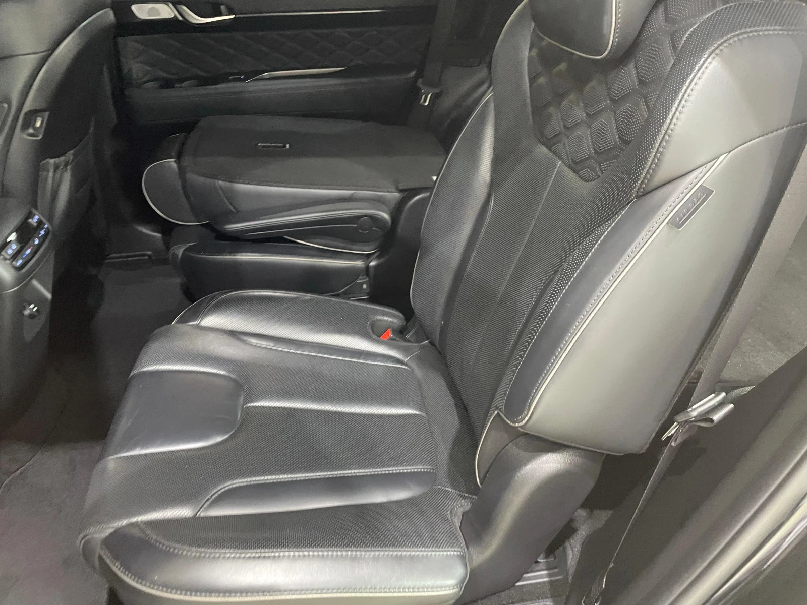 Hyundai Palisade 2.2D ! 4WD ! 6+ 1 ! Calligraphy !, снимка 11 - Автомобили и джипове - 54947006