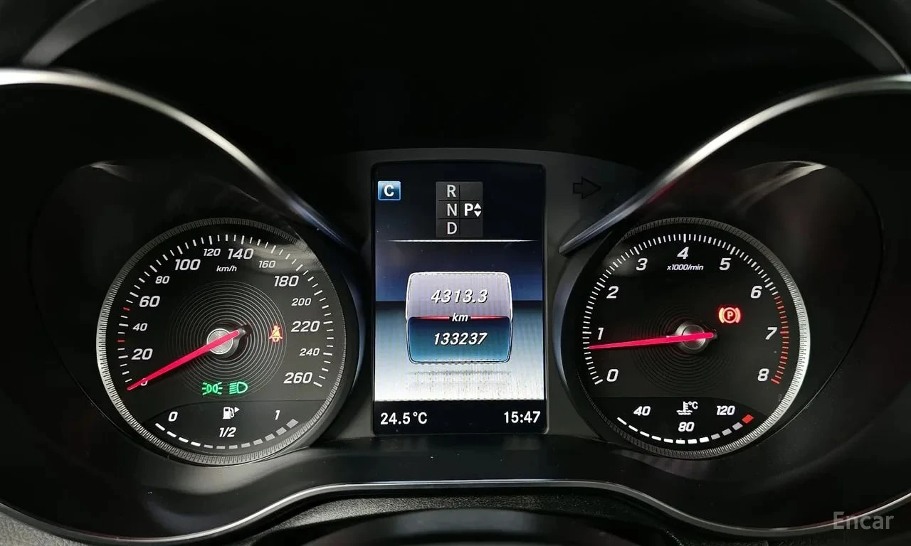 Mercedes-Benz GLC 300 4MATIC AMG Line/ПОДГРЕВ/ХЕДЪП/360/ПАНО/ПОДГРЕВ/, снимка 8 - Автомобили и джипове - 56002941