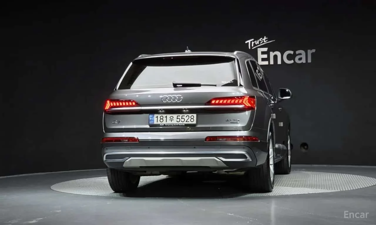 Audi Q7 * 45 TDI Quattro * Обдухване * 360 * Амбиент * , снимка 4 - Автомобили и джипове - 56235212