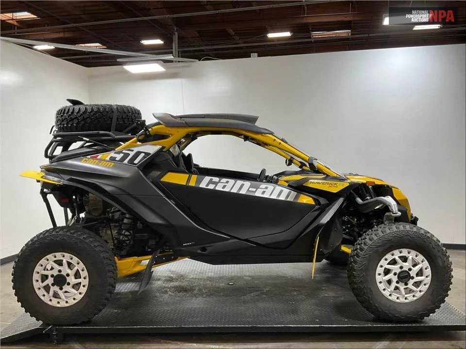 Can-Am Maverick R X RS