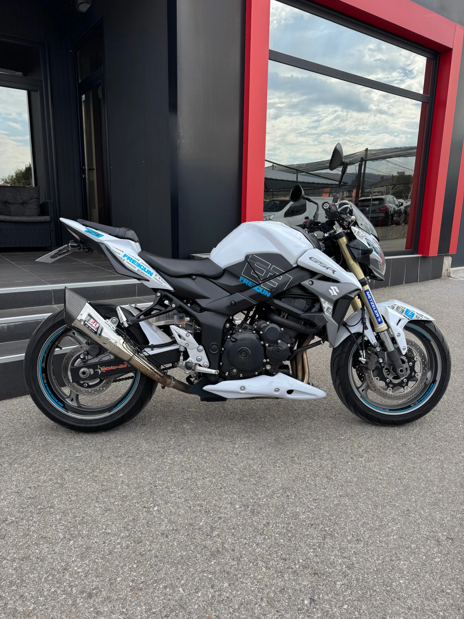 Suzuki Gsr 750* ABS* YOSHIMURA* ТОП, снимка 2 - Мотоциклети и мототехника - 56047810