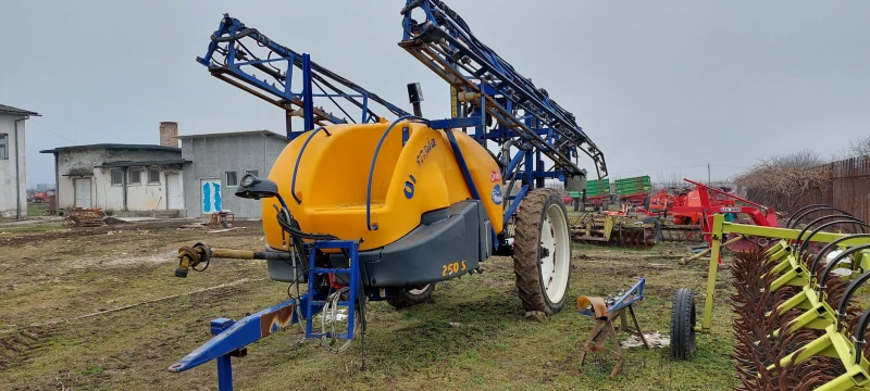 Пръскачка Caruelle Olympia 250S, снимка 3 - Селскостопанска техника - 52213953