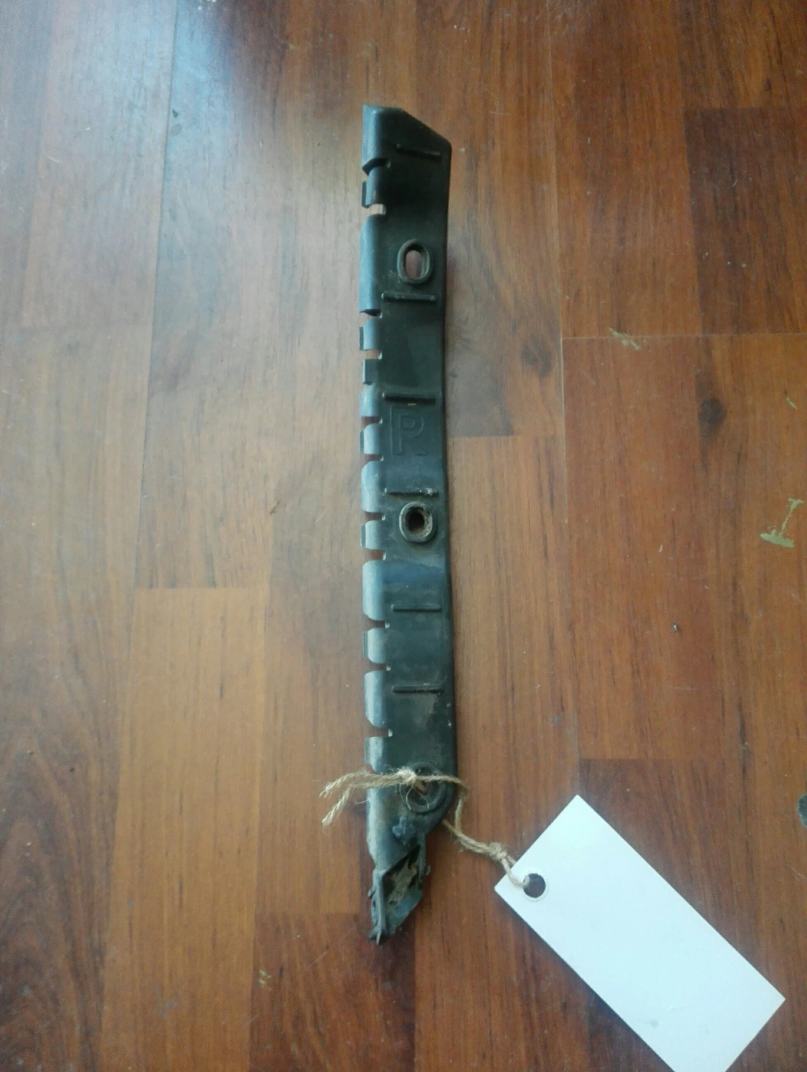 Водач задна броня десен Шкода Румстер (фабия)