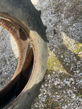 Гуми, снимка 2