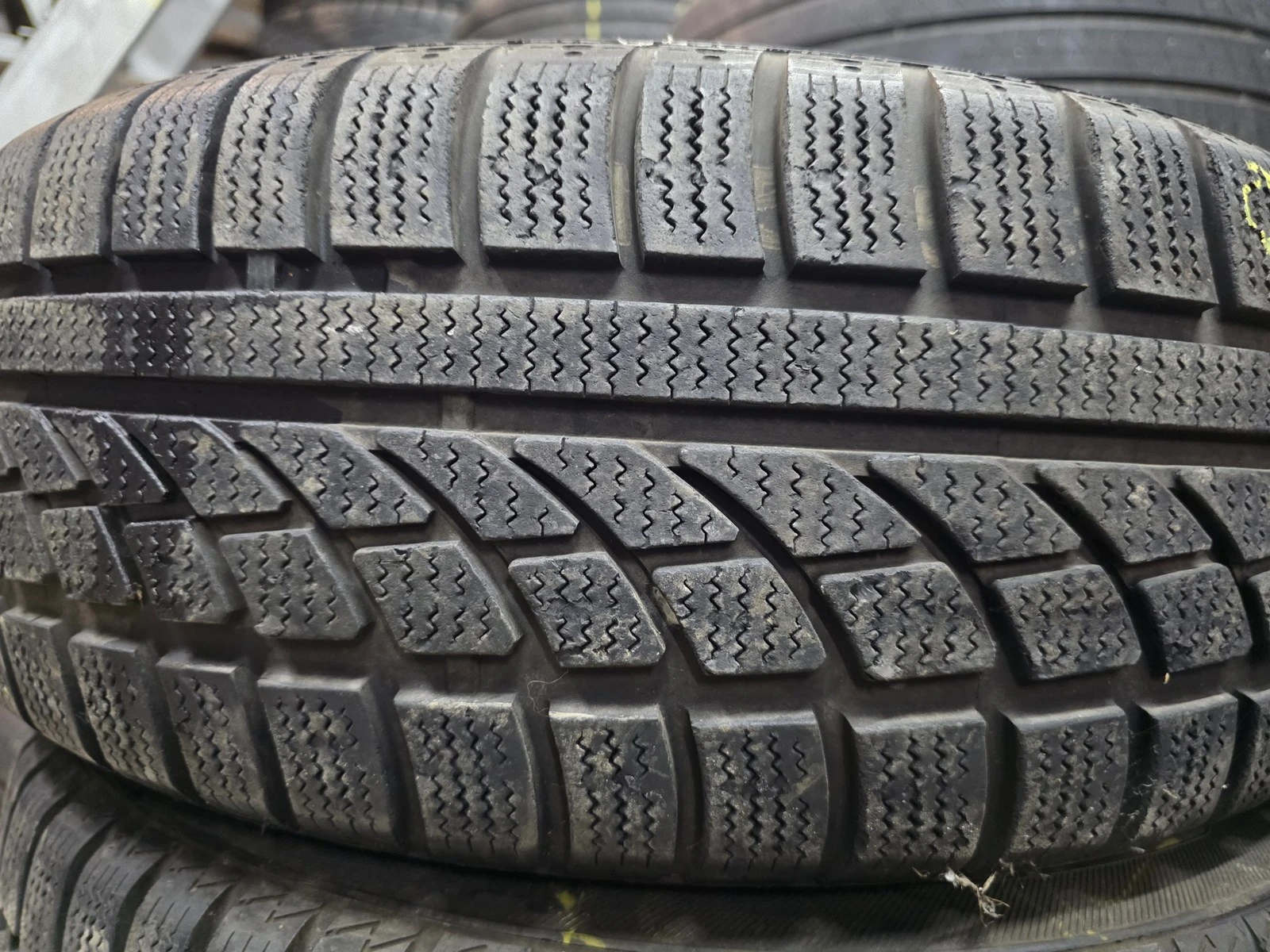 Гуми Зимни 195/55R16