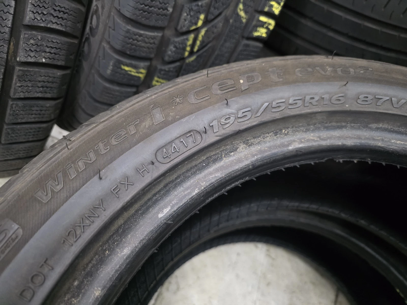 Гуми Зимни 195/55R16, снимка 11 - Гуми и джанти - 56725981