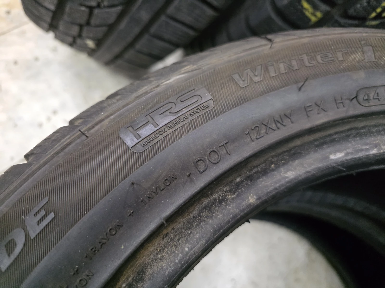 Гуми Зимни 195/55R16, снимка 12 - Гуми и джанти - 56725981