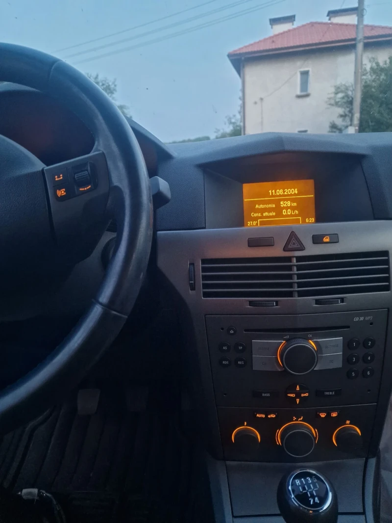 Opel Astra 1.6, снимка 4 - Автомобили и джипове - 47401260