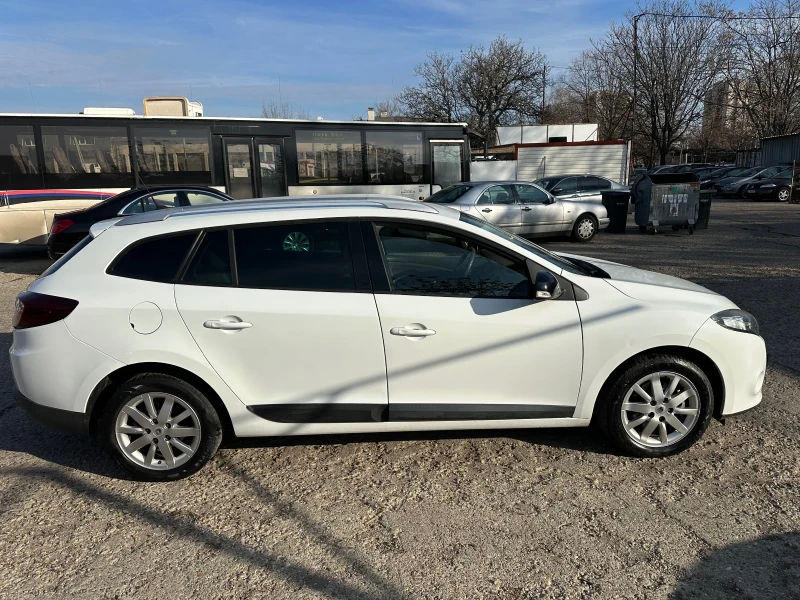 Renault Megane 1.5 DCI, снимка 3 - Автомобили и джипове - 48344913