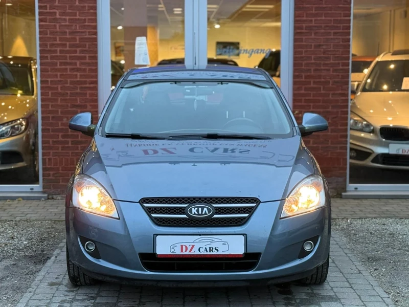 Kia Ceed Multiples, снимка 3 - Автомобили и джипове - 48831431