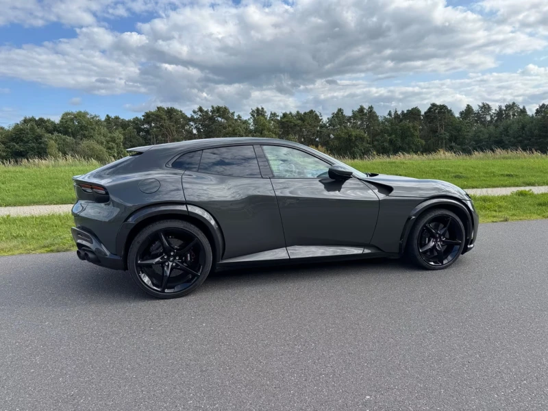 Ferrari Purosangue V12 Carbon Paket, снимка 5 - Автомобили и джипове - 52288458