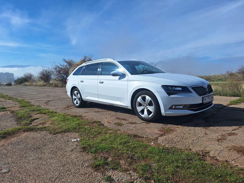 Skoda Superb, снимка 3 - Автомобили и джипове - 52389644