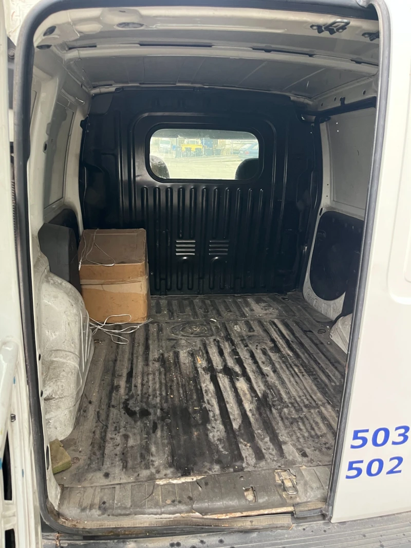 Dacia Logan, снимка 4 - Автомобили и джипове - 53536364