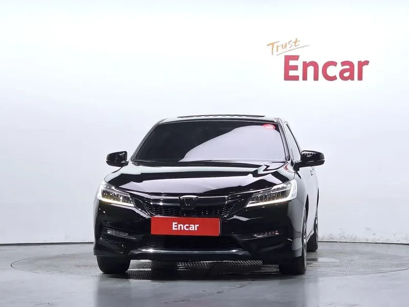 Honda Accord 2.4 9Th Generation, снимка 3 - Автомобили и джипове - 55814501