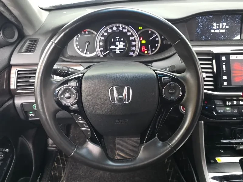Honda Accord 2.4 9Th Generation, снимка 13 - Автомобили и джипове - 55814501