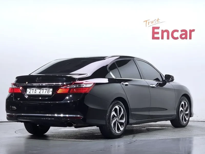 Honda Accord 2.4 9Th Generation, снимка 2 - Автомобили и джипове - 55814501