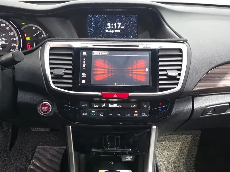 Honda Accord 2.4 9Th Generation, снимка 14 - Автомобили и джипове - 55814501