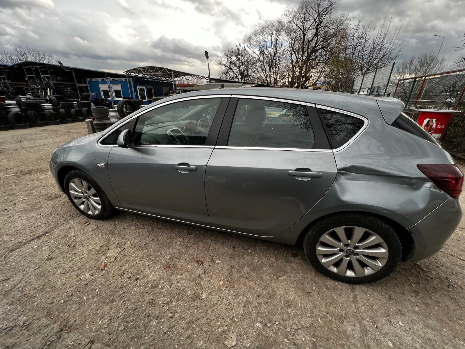 Opel Astra J 1.6 i  - изображение 4